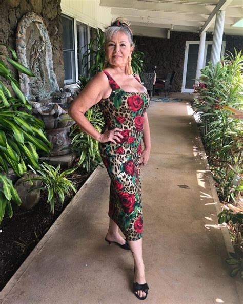 20 Hot Sexy Roseanne Barr Bikini Pics